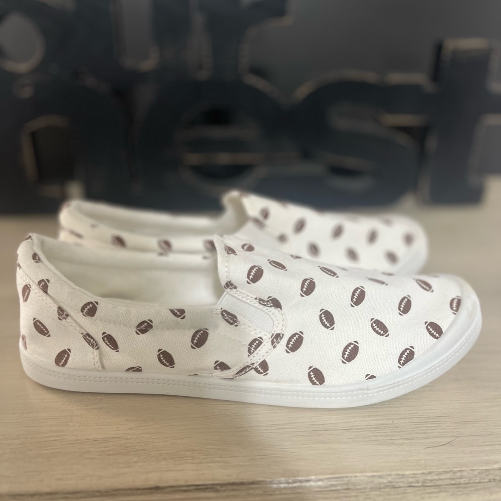 Isaac Mizrahi Football Print Slip Ons Sz 8.5